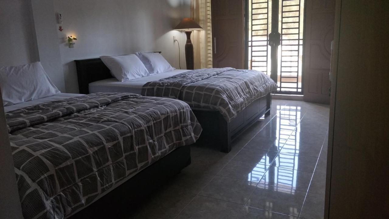 Kana Hasya Homestay "Rumoh Jamee" Meulaboh Exterior photo